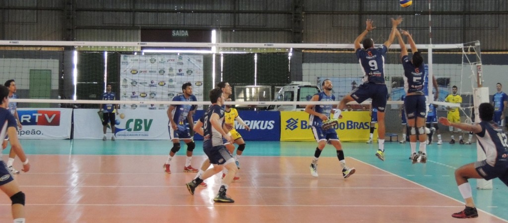 partida terminou em 3 a 0 massacrante para o moc (foto: fredson souza/mcv)